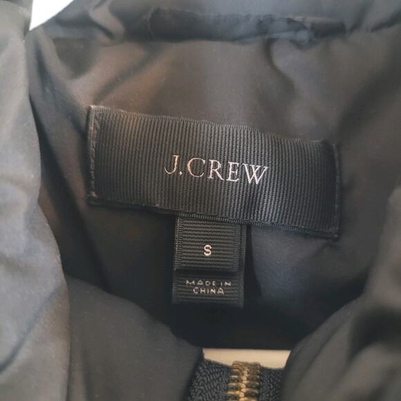 J. Crew Vest Small Black Excursion Quilted Down 02725 Zip Casual Lightweight - Picture 4 of 7